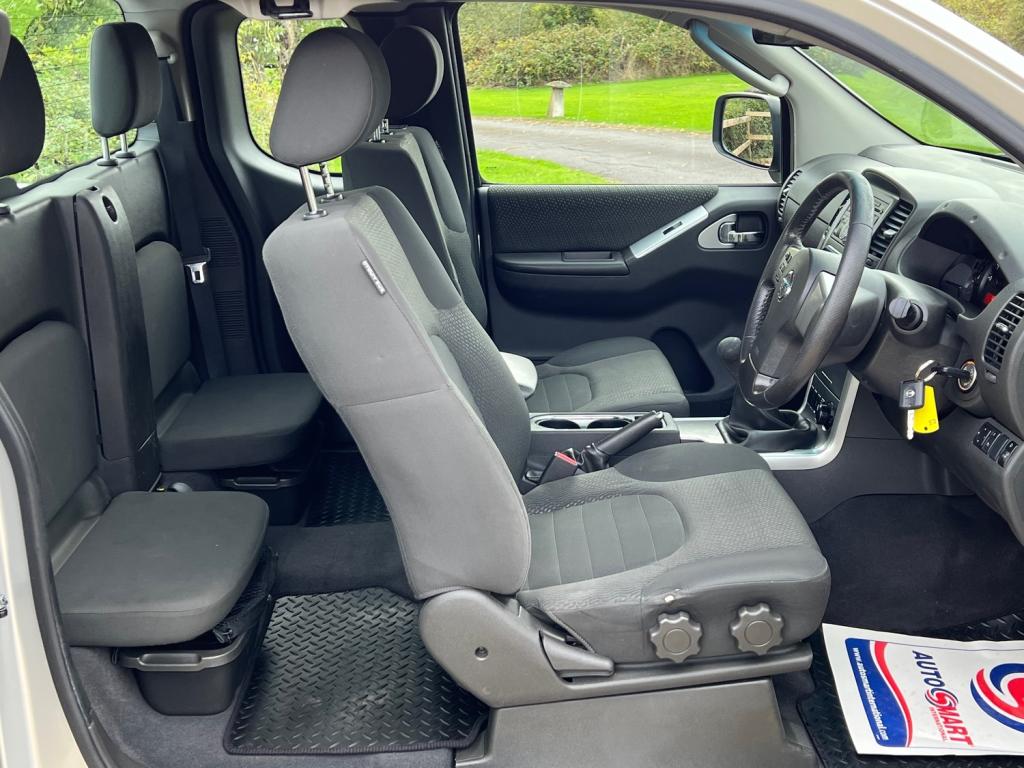 View NISSAN NAVARA DCI ACENTA 4X4 King Cab
