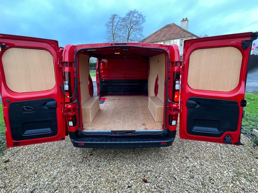 RENAULT TRAFIC