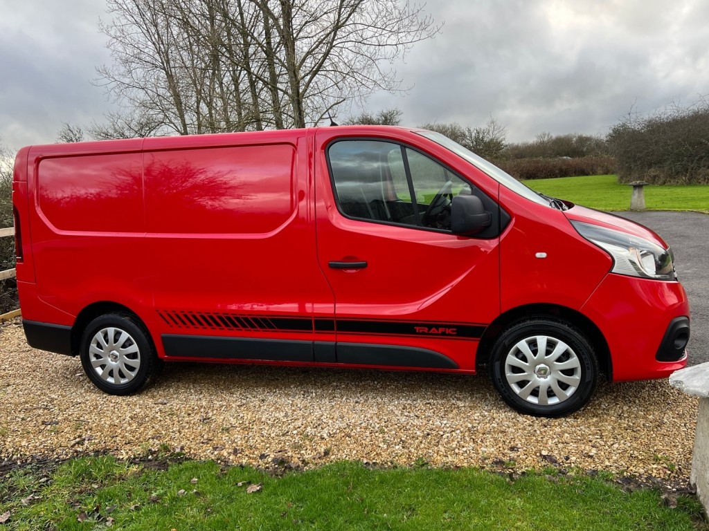 RENAULT TRAFIC
