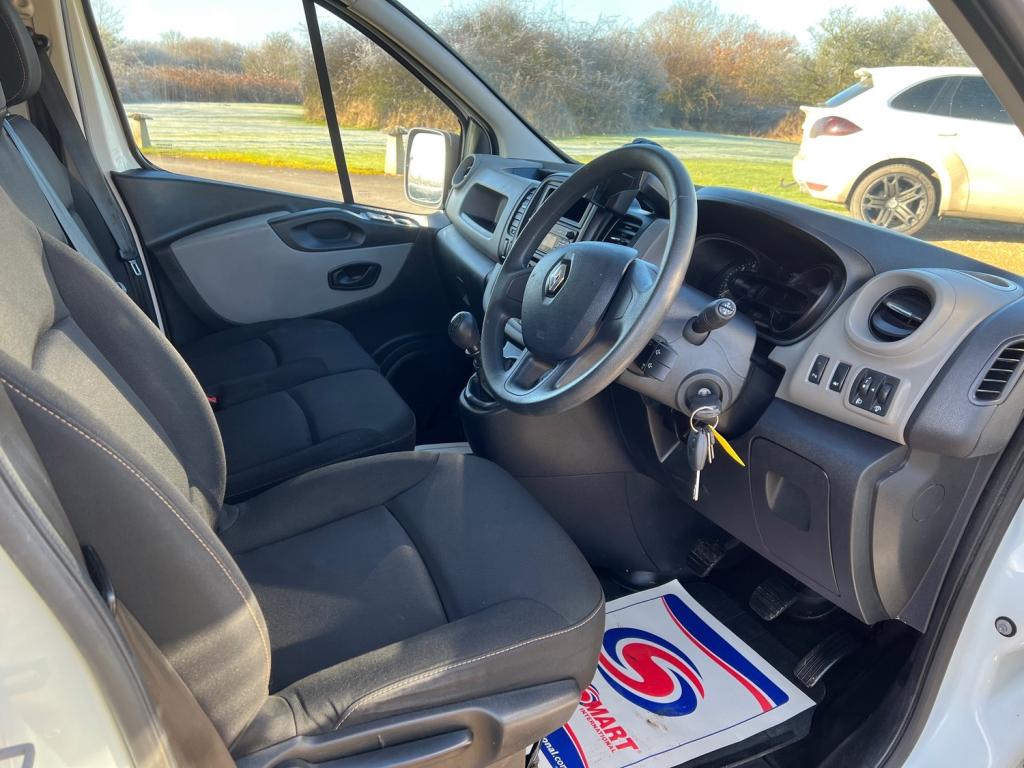 View RENAULT TRAFIC LL29 1.6 DCI LWB BUSINESS PLUS ENERGY