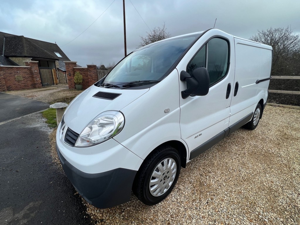 RENAULT TRAFIC