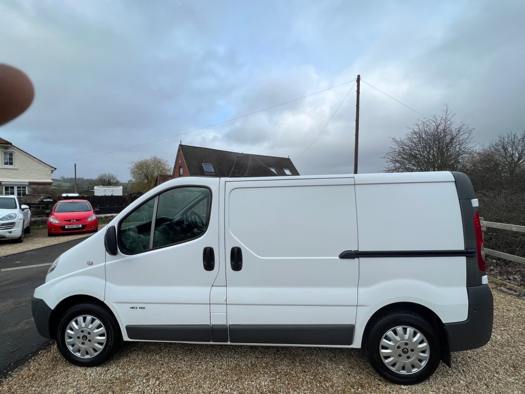 RENAULT TRAFIC