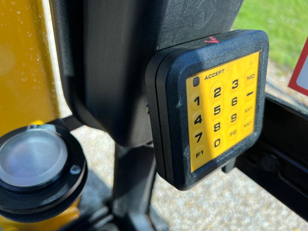 JCB 4CX