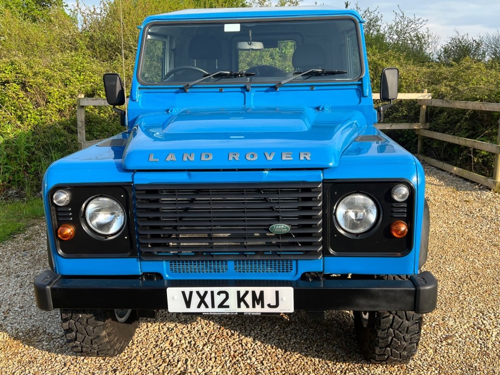 LAND ROVER DEFENDER 110