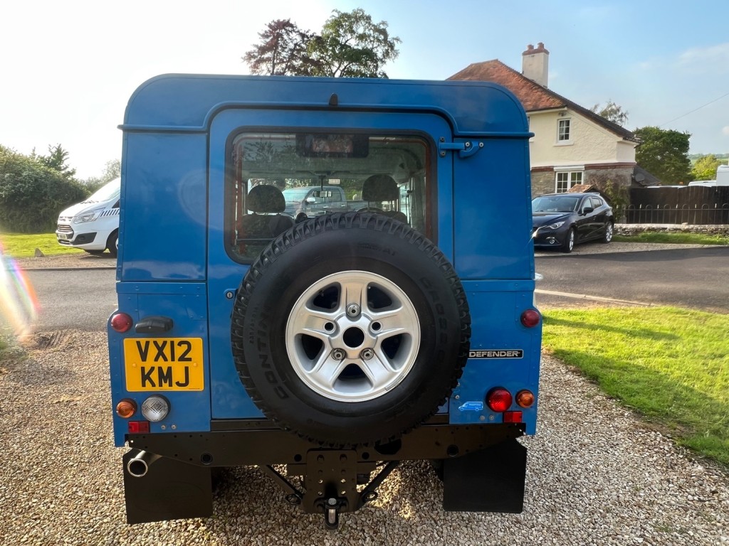 LAND ROVER DEFENDER 110