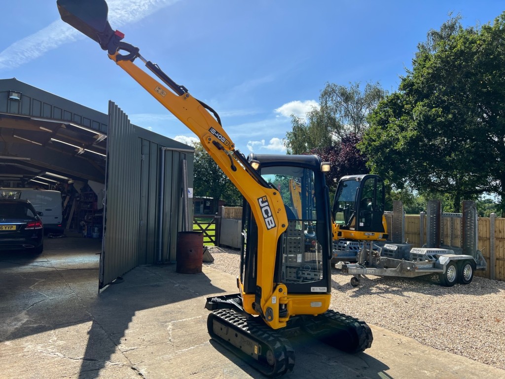 View 1925 CROSSLEY JCB 8018 CTS