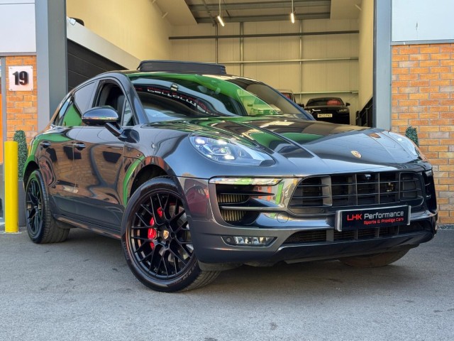 PORSCHE MACAN 3.0T V6 GTS SUV 5dr Petrol PDK 4WD Euro 6 (s/s) (360 ps) (2017/67)