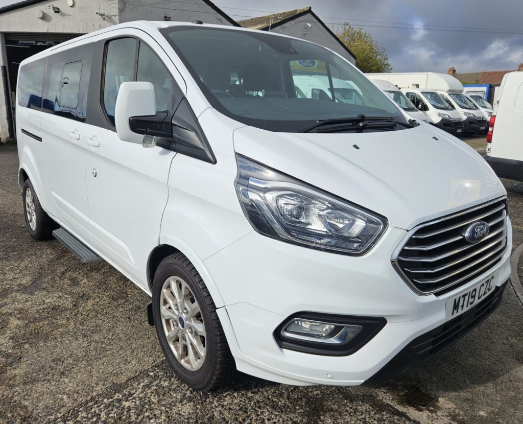 View FORD TOURNEO CUSTOM 2.0 310 EcoBlue Titanium