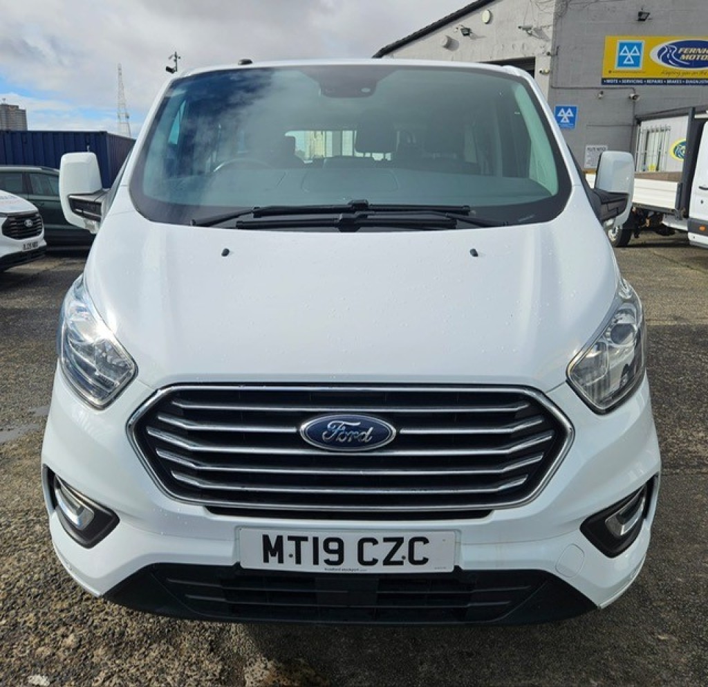 View FORD TOURNEO CUSTOM 2.0 310 EcoBlue Titanium