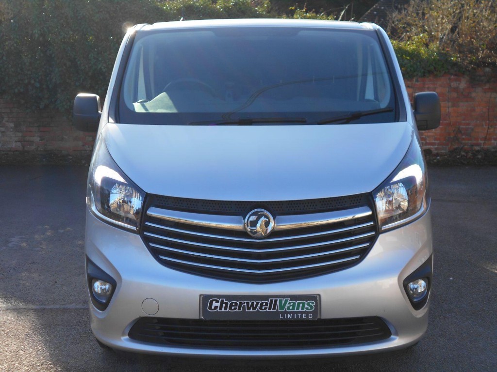 View VAUXHALL VIVARO 1.6 CDTi 2900 BiTurbo ecoTEC Sportive 125bhp *NO VAT* 32,000 MILES