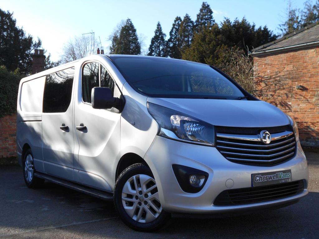 VAUXHALL VIVARO
