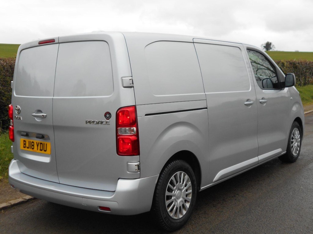 TOYOTA PROACE