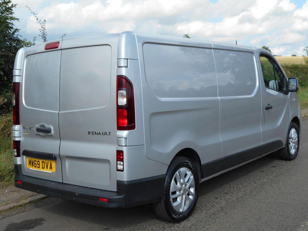 RENAULT TRAFIC