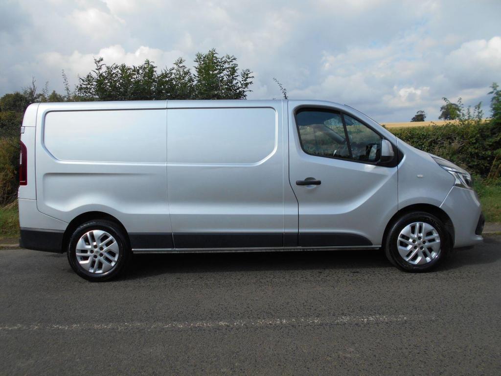 RENAULT TRAFIC