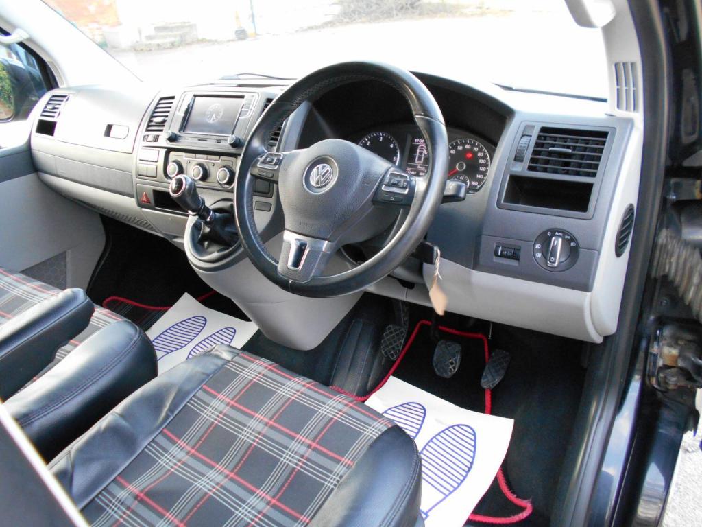 VOLKSWAGEN TRANSPORTER