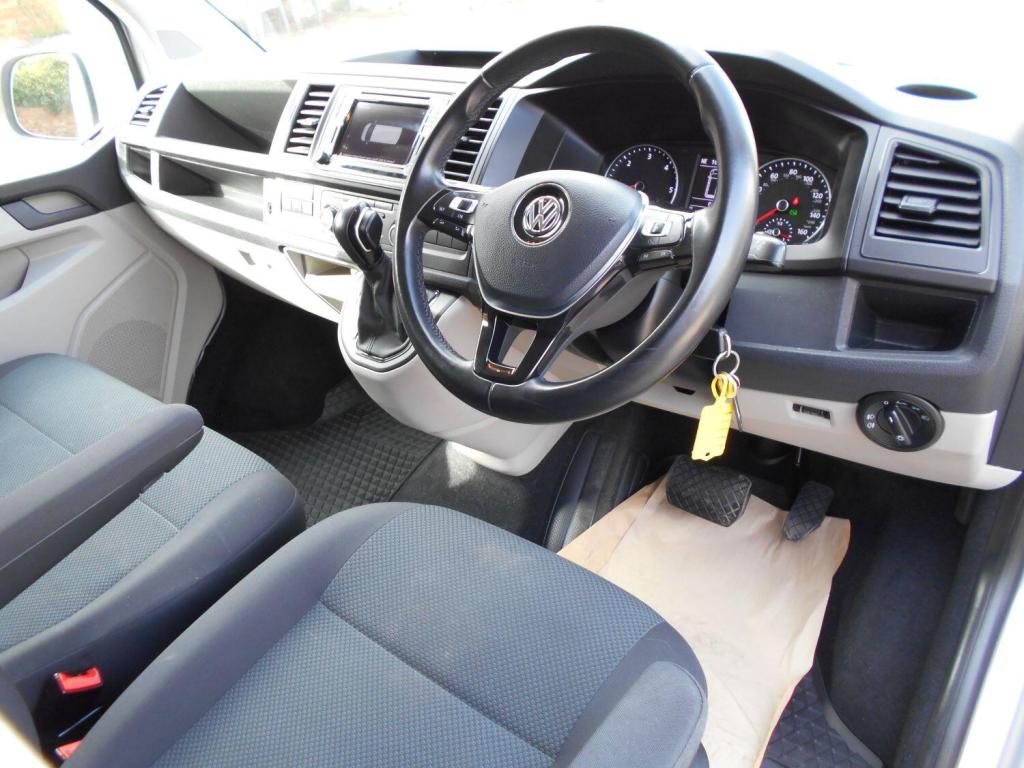 VOLKSWAGEN TRANSPORTER