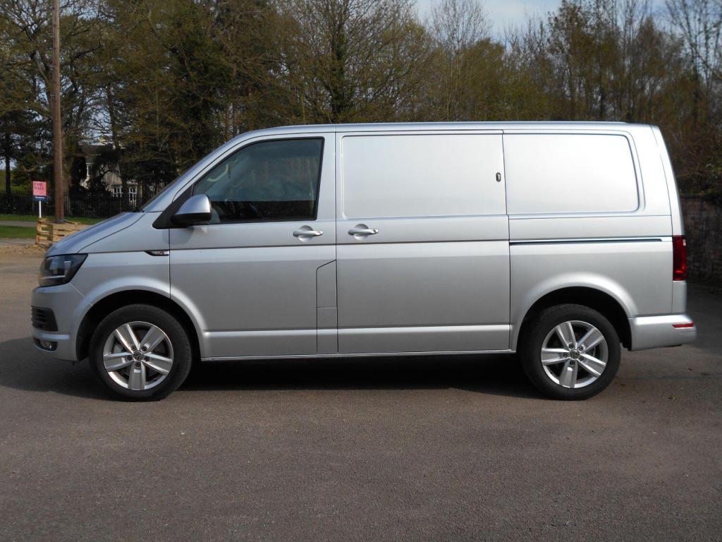 VOLKSWAGEN TRANSPORTER