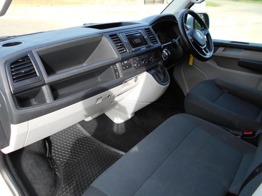 VOLKSWAGEN TRANSPORTER