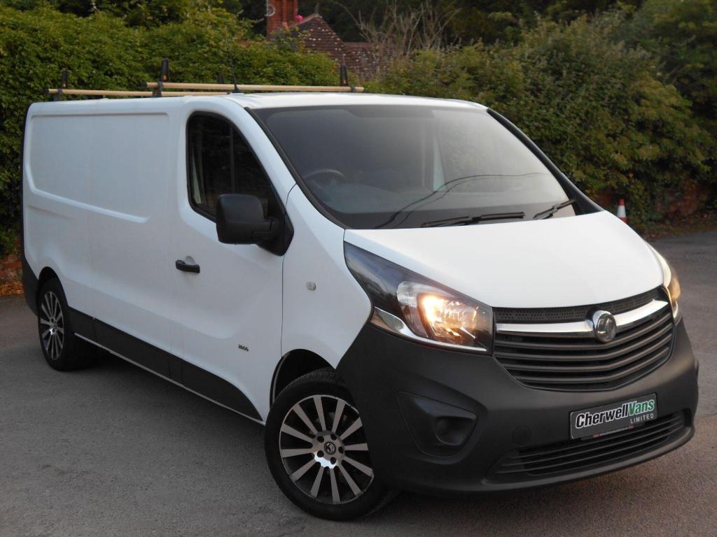 VAUXHALL VIVARO