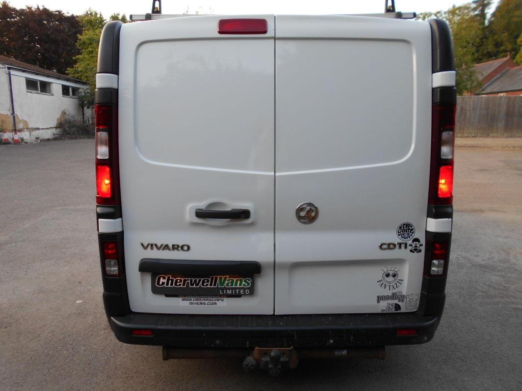 VAUXHALL VIVARO