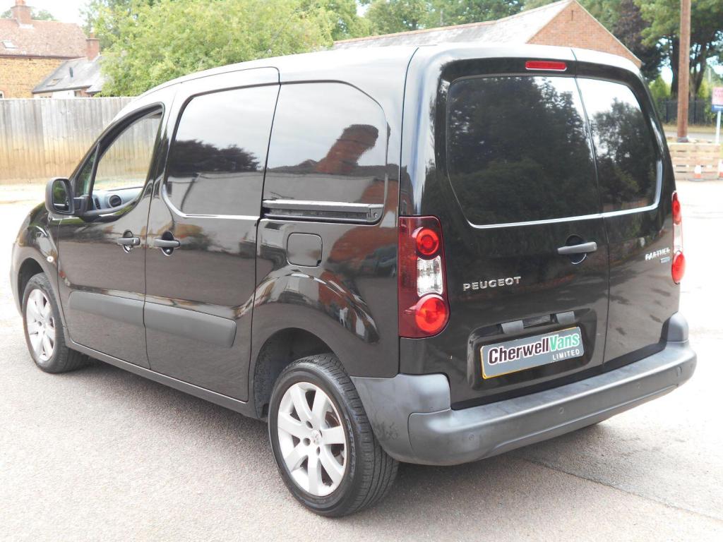 PEUGEOT PARTNER