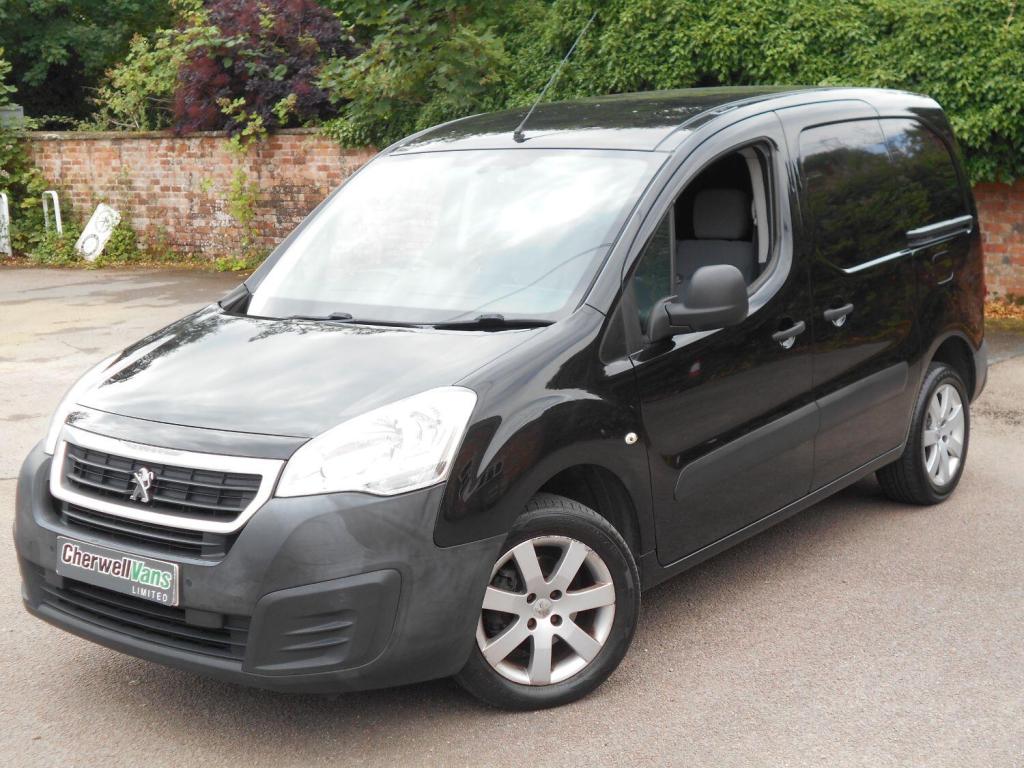 View PEUGEOT PARTNER 1.6 BlueHDi 850 SE AUTOMATIC *NO VAT* 60k MILES