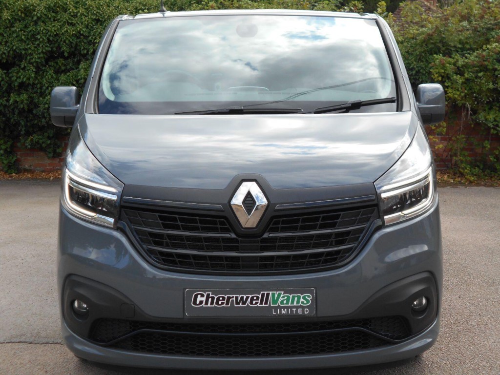 View RENAULT TRAFIC 2.0 dCi ENERGY 30 Black Edition Crew Van Double Cab 6dr Diesel EDC LWB Euro 6 (s/s) (170 ps)