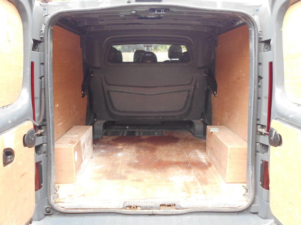 RENAULT TRAFIC