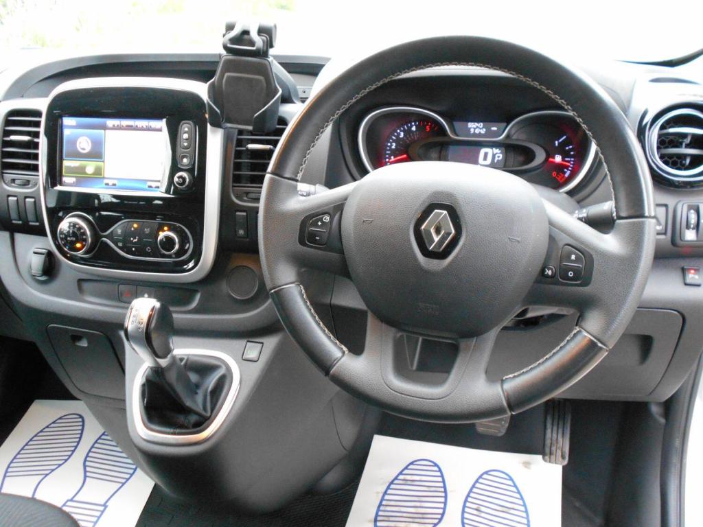 RENAULT TRAFIC