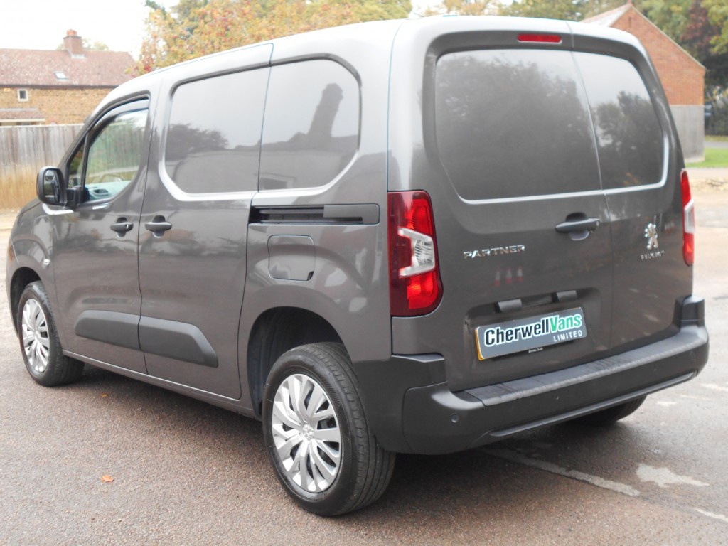PEUGEOT PARTNER