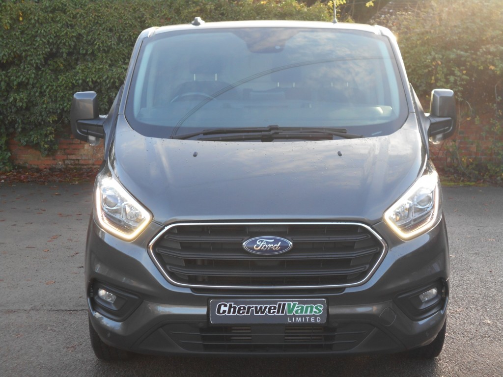 View FORD TRANSIT CUSTOM 2.0 300 EcoBlue 130bhp Limited LWB Panel Van *NO VAT* 31,000 Miles