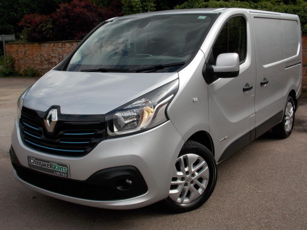 View RENAULT TRAFIC SL27 SPORT NAV 1.6 Bi-TURBO DCi 120bhp ENERGY SWB VAN *NO VAT*