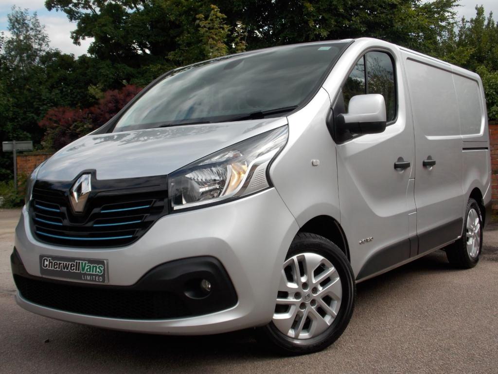 View RENAULT TRAFIC SL27 SPORT NAV 1.6 Bi-TURBO DCi 120bhp ENERGY SWB VAN *NO VAT*