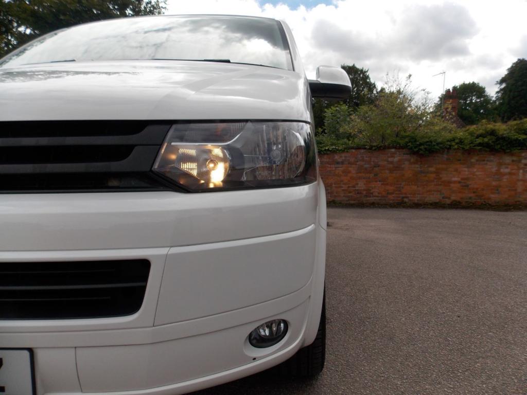 VOLKSWAGEN TRANSPORTER KOMBI