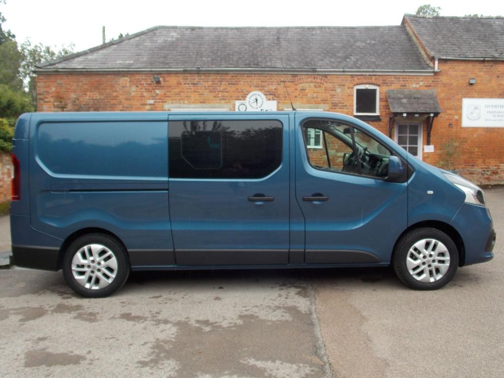 RENAULT TRAFIC