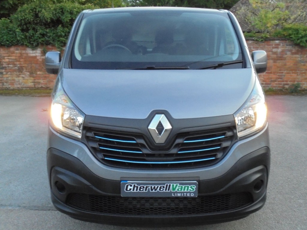 View RENAULT TRAFIC SL27 BUSINESS 1.6 Bi-TURBO 125bhp ENERGY SWB VAN *NO VAT*