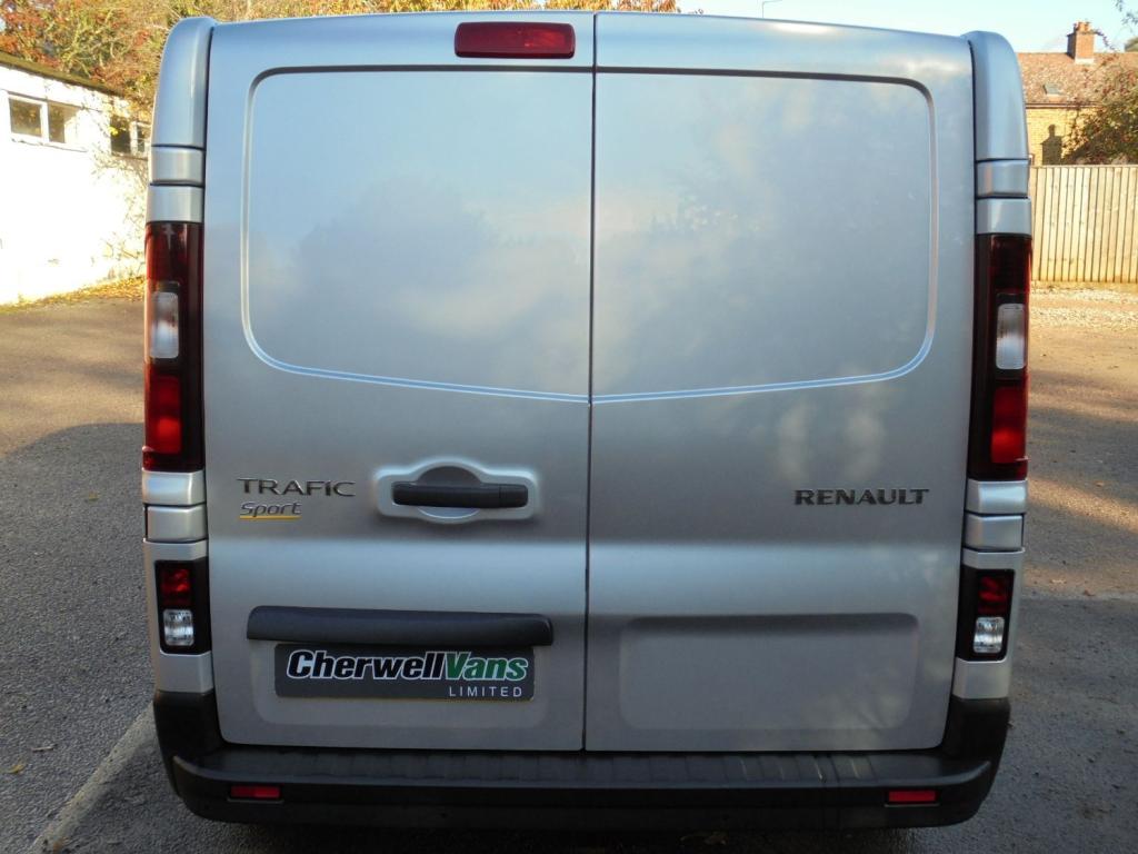 RENAULT TRAFIC