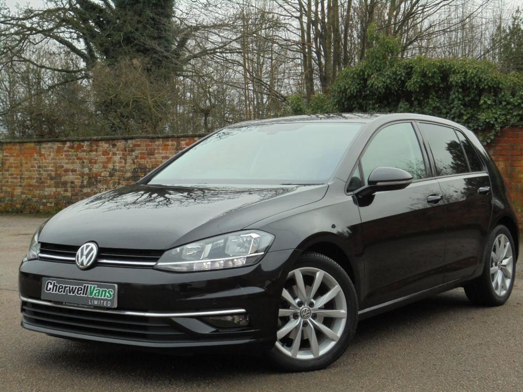 View VOLKSWAGEN GOLF 1.6 TDi BlueMotion Tech GT DSG 5dr Hatchback