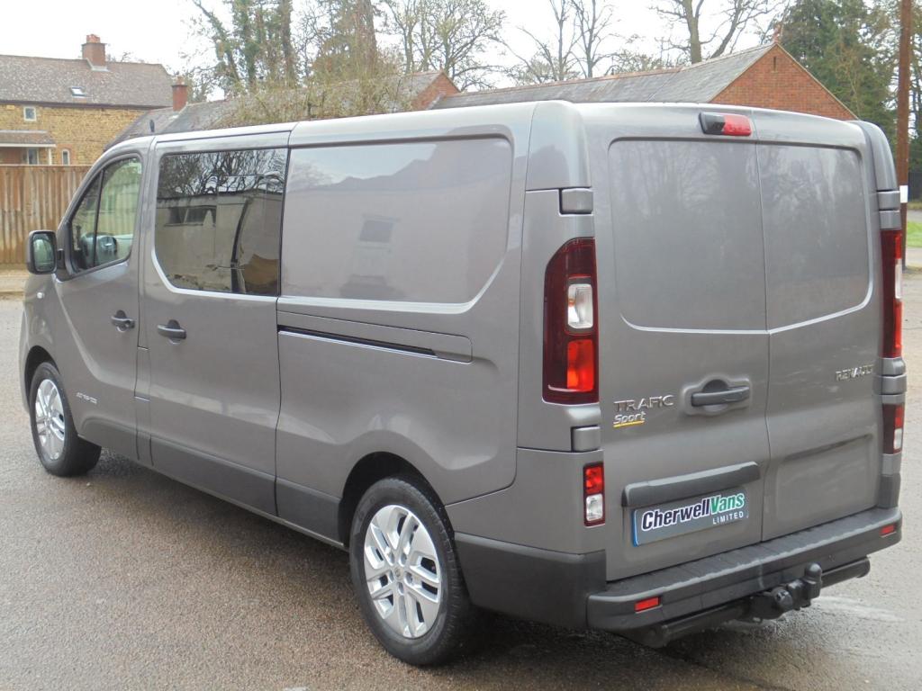 RENAULT TRAFIC
