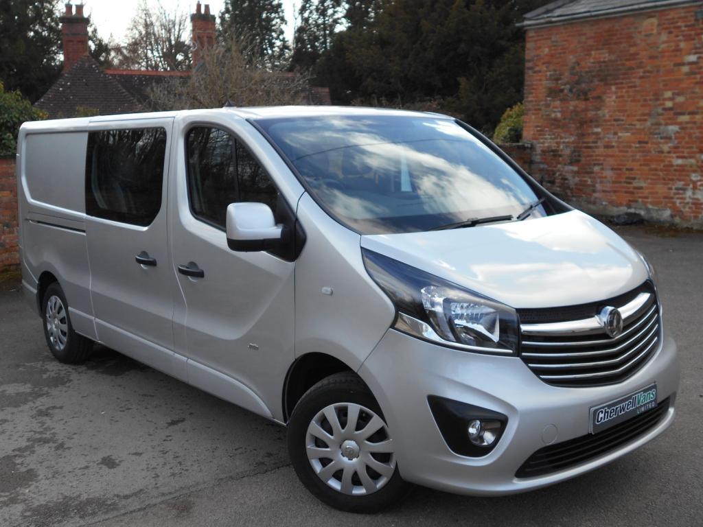VAUXHALL VIVARO