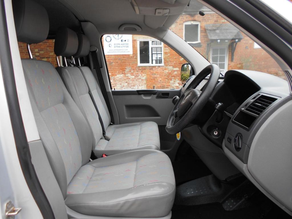 VOLKSWAGEN TRANSPORTER