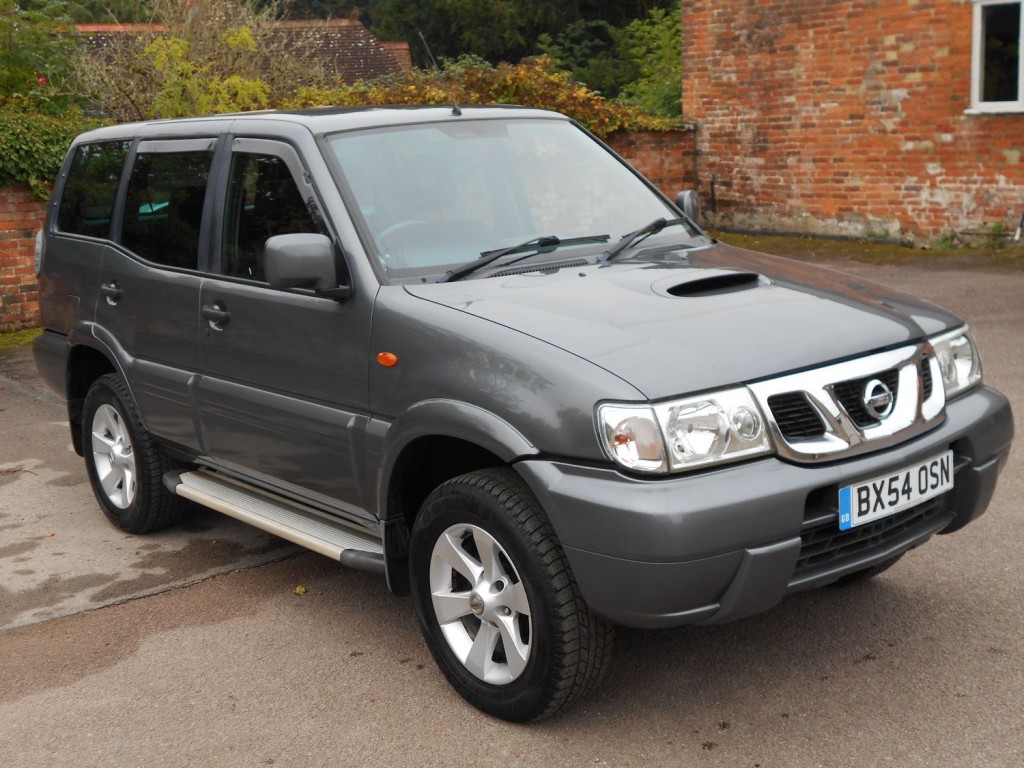 View NISSAN TERRANO II 2.7 TD SE 5dr Estate 4x4 7 Seater Diesel