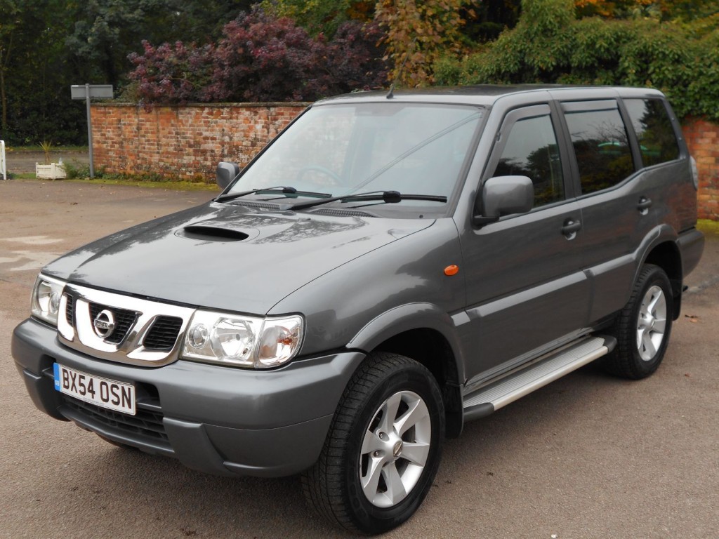 View NISSAN TERRANO II 2.7 TD SE 5dr Estate 4x4 7 Seater Diesel
