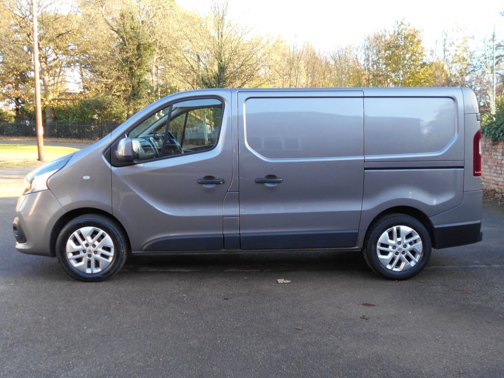 RENAULT TRAFIC