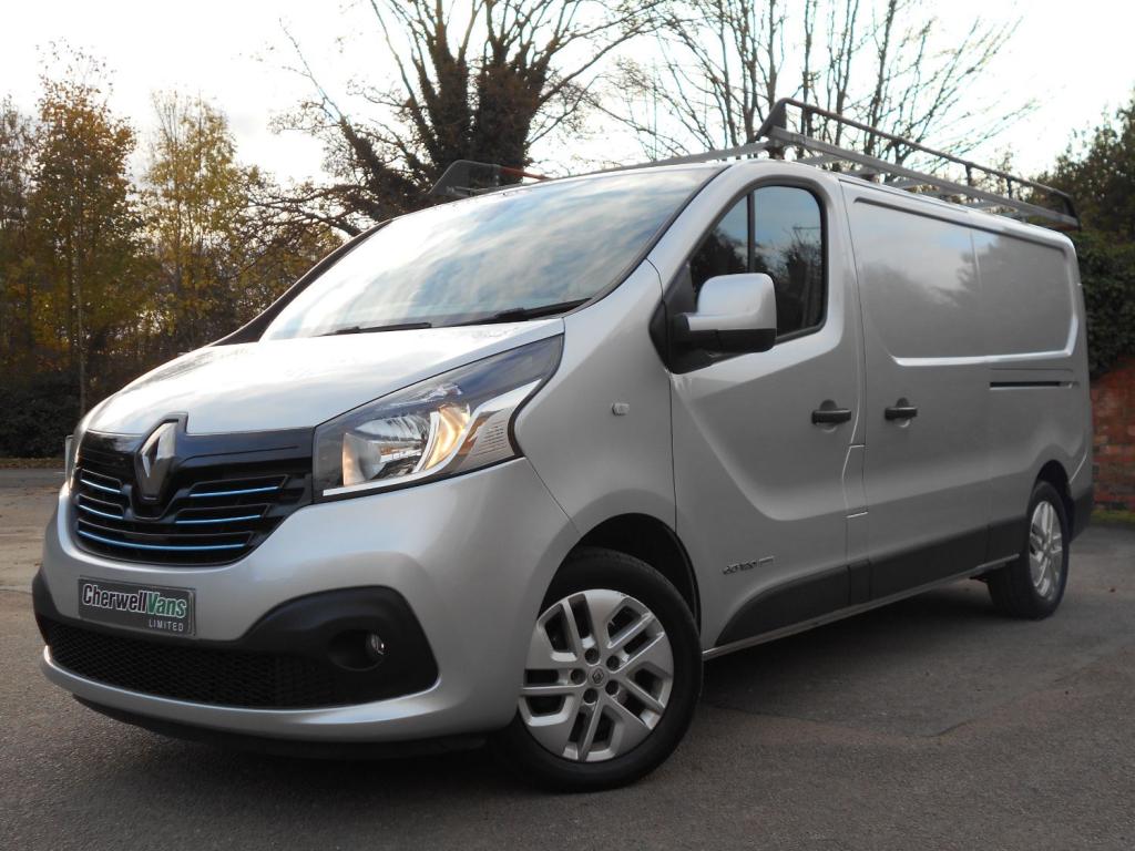 View RENAULT TRAFIC LL29 Sport Nav Energy Van 1.6 DCi Bi-Turbo 120bhp LWB 44,000 Miles