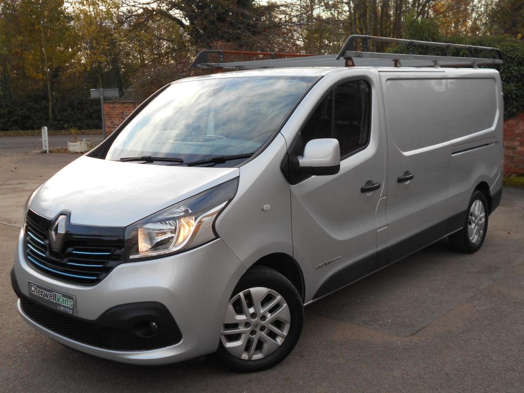 View RENAULT TRAFIC LL29 Sport Nav Energy Van 1.6 DCi Bi-Turbo 120bhp LWB 44,000 Miles
