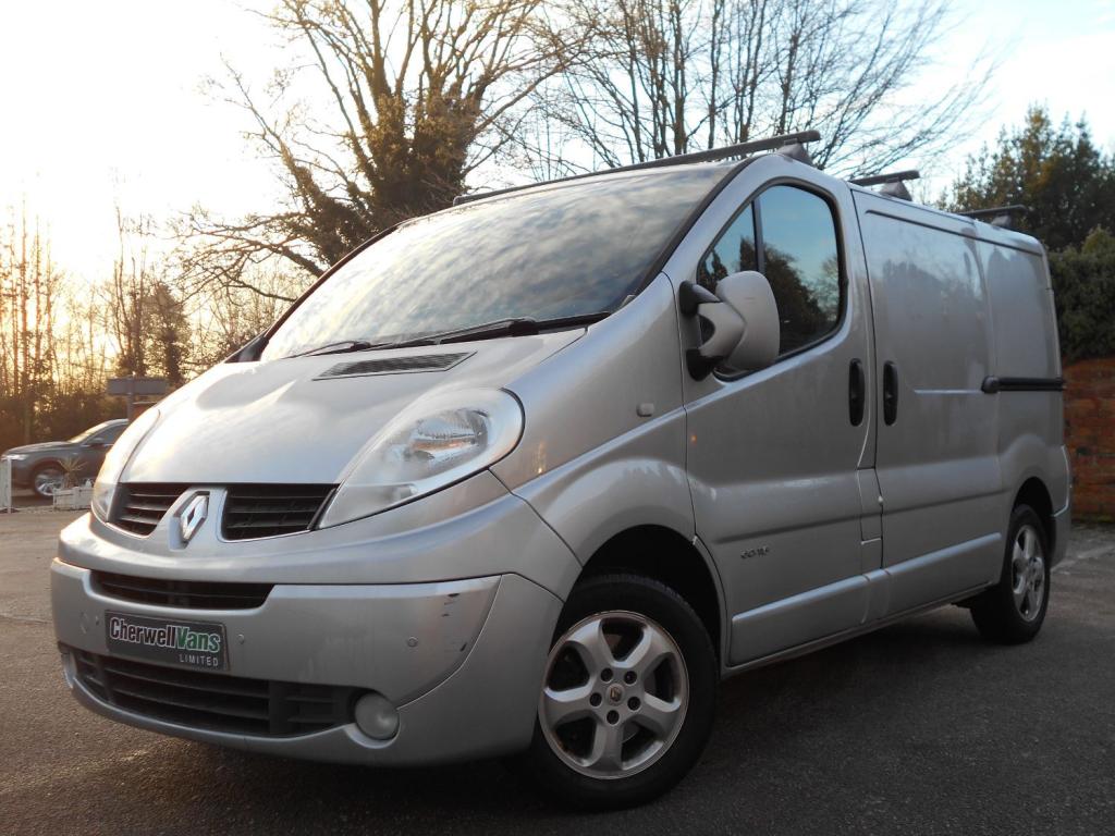 View RENAULT TRAFIC SL27 SPORT NAV 2.0 DCi 115bhp SWB Van *NO VAT*