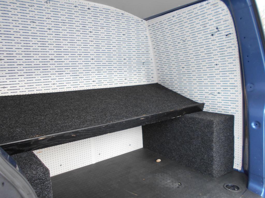 VOLKSWAGEN TRANSPORTER KOMBI