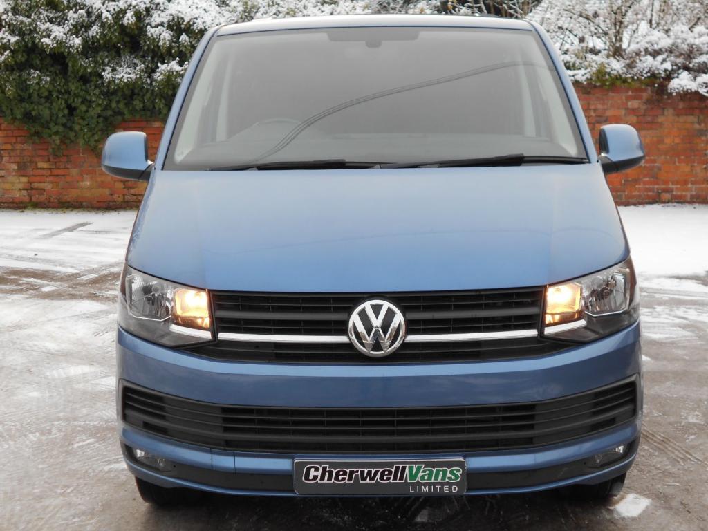 View VOLKSWAGEN TRANSPORTER KOMBI BLUEMOTION T32 TDI HIGHLINE 150 5 SEAT *1 OWNER + SHISTORY* EURO 6