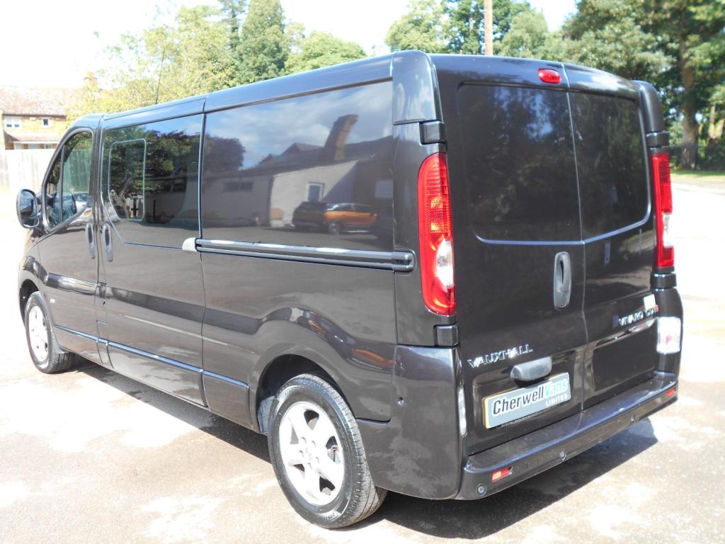 VAUXHALL VIVARO